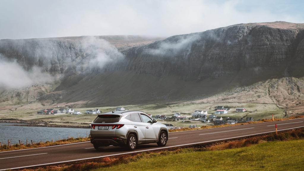 Rent Your Car. Image of a SUV on Faroese roads