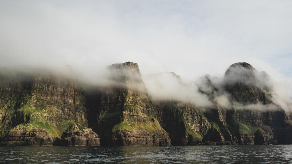 Bird-cliffs in Suðuroy, Faroe Islands. Taken by Mads Tolstrup.