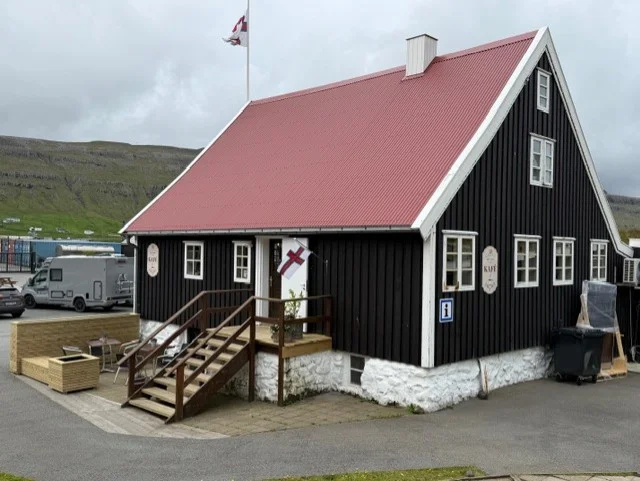 Visit Suðuroy tourist information centre in Tvøroyri, Faroe Islands – local travel advice, hiking inspiration and visitor information for exploring Suðuroy.